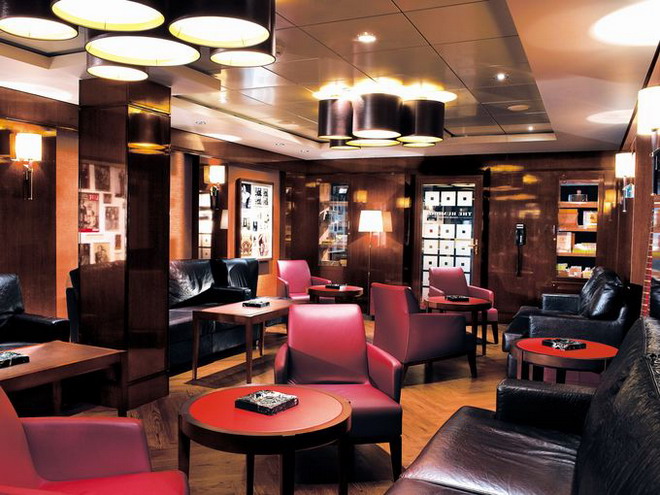 Norwegian-Cruise-Cigar-Lounge