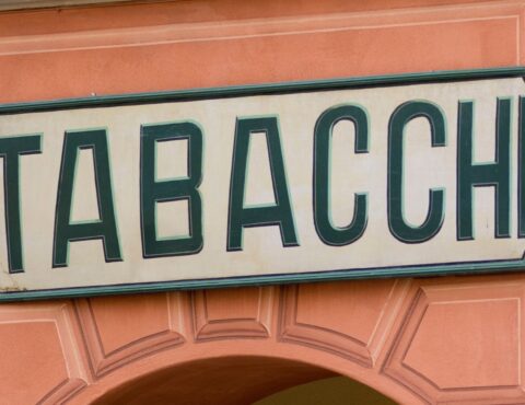 tabaccheria insegna